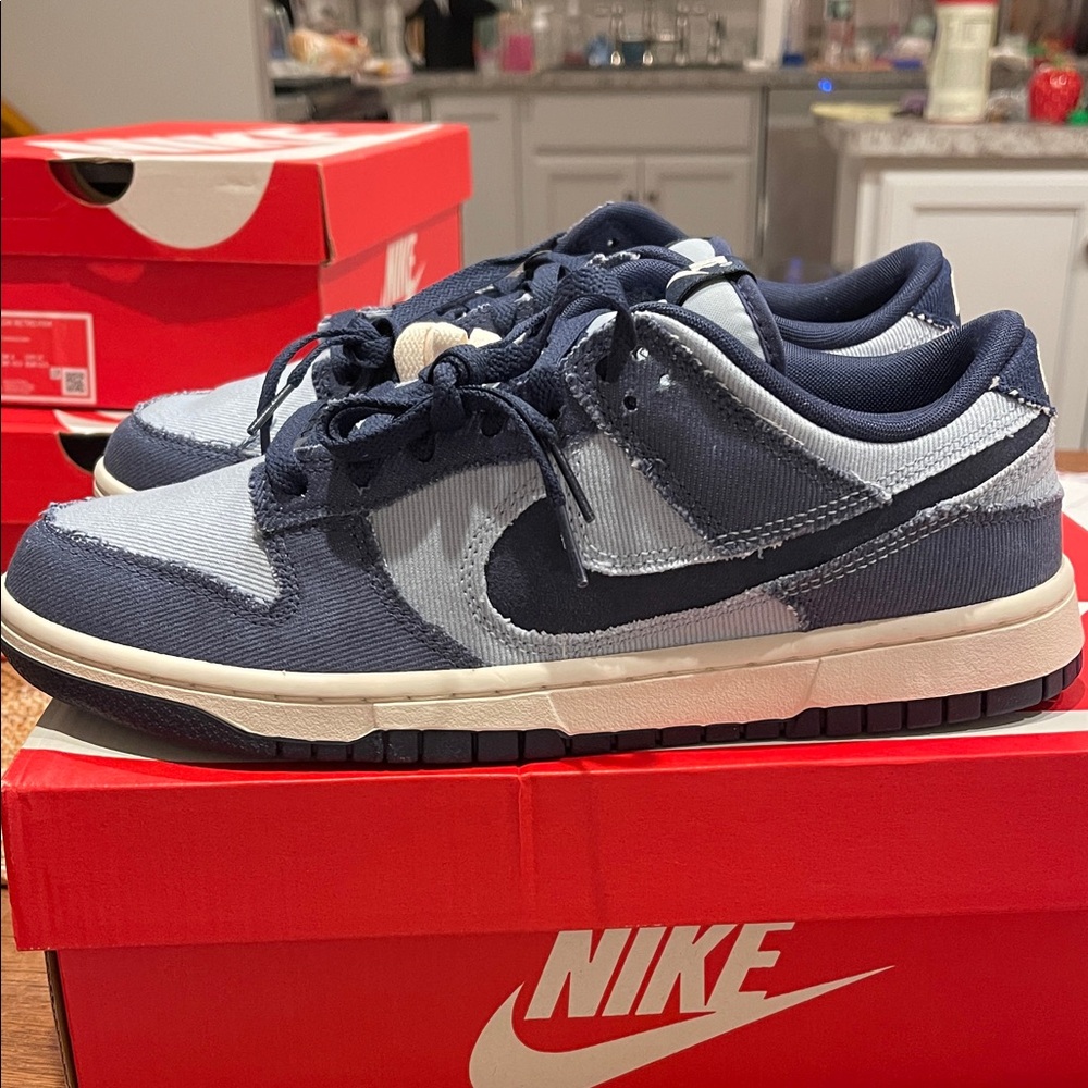 Nike Dunk Low Retro SE - Light Armory Blue and Midnight Navy - Picture 4 of 6